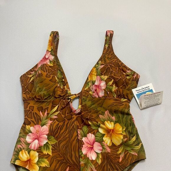 NWT Sun Streak By Newport News Floral One Piece Bathing Suit Swimsuit Plus 20W - Picture 2 of 8